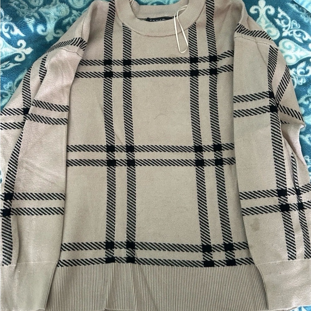 Women’s Elegant Beige and Black Plaid Women's Sweater